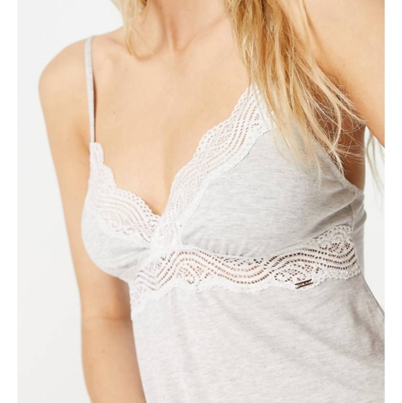 New VISCOSE Dorina super soft lace trimmed cami top - Picture 7 of 8